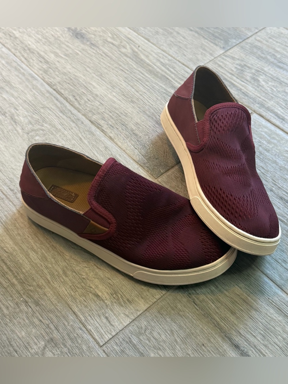 Olukai Pehuea Women's Mesh Slip On Sneaker Comfort Shoes Size 7.5 Burgundy